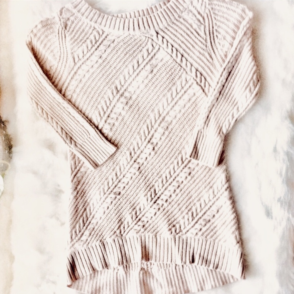 💌 New York & Company Pale Pink 3/4 Crew Neck